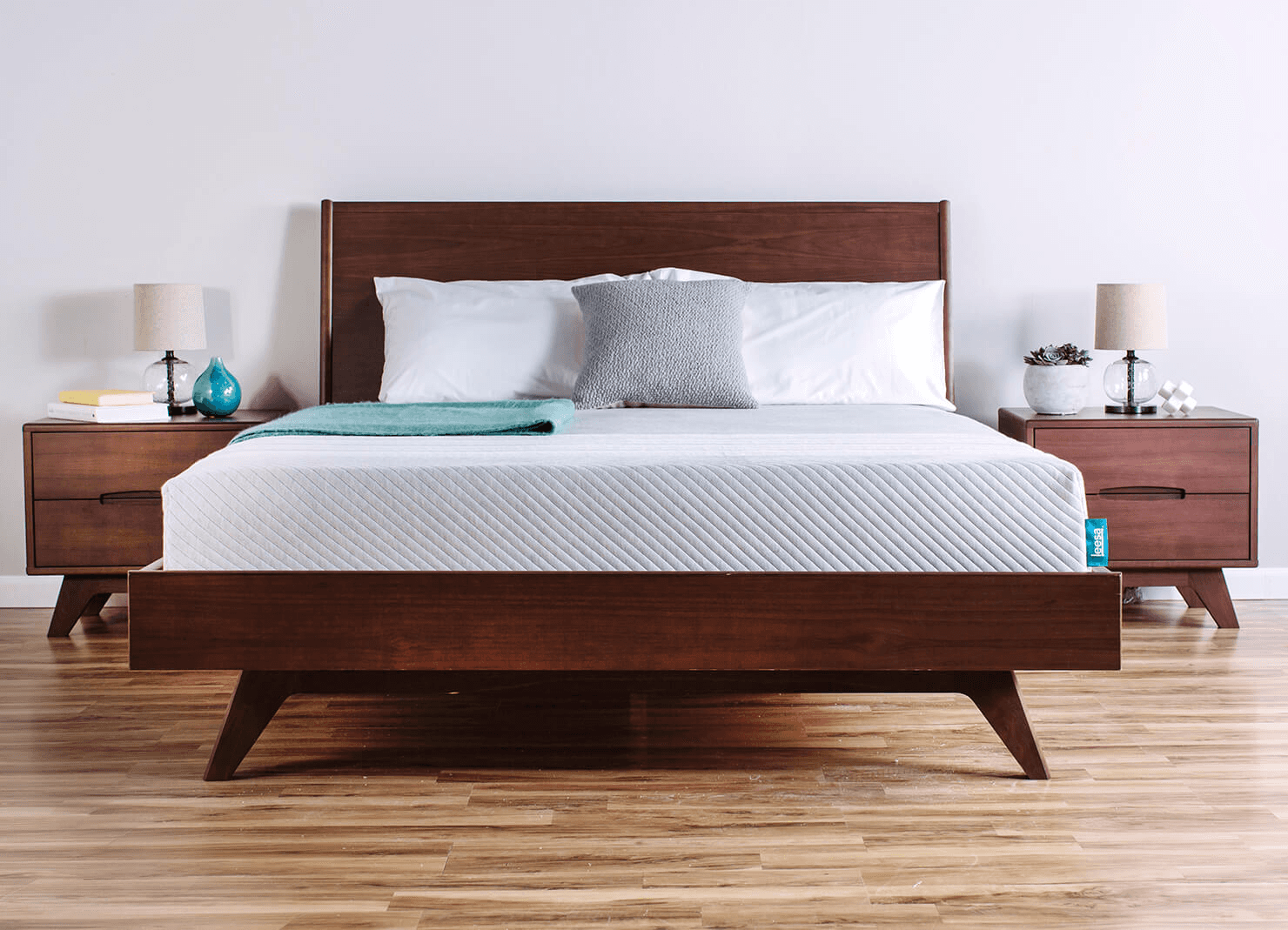 leesa memory foam mattress queen