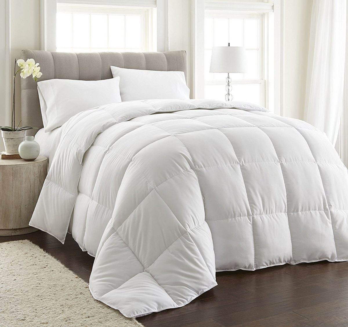 Chezmoi Collection Down Alternative Comforter